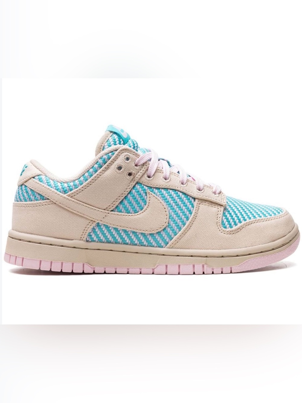 Nike Kids Beige and Aqua Low-Top Sneakers with Pink Outsole